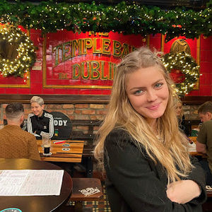 Meet your Posher, Daniela